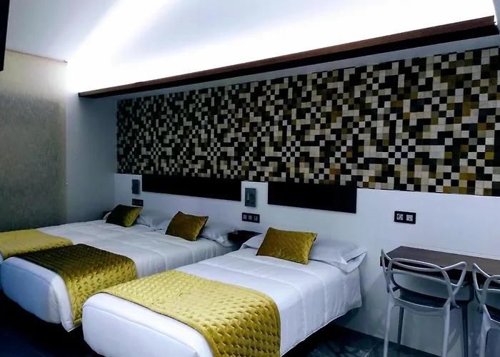 Hostal Canton Plaza